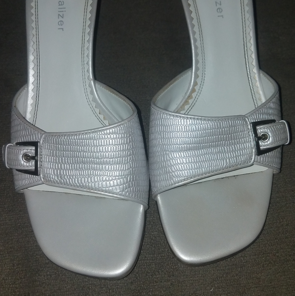 Naturalizer Womens Grey Shoes Sz 6.5